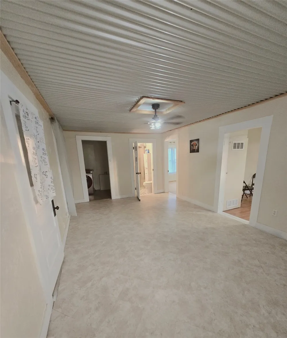 404 Hill Street Itasca, TX 76055
