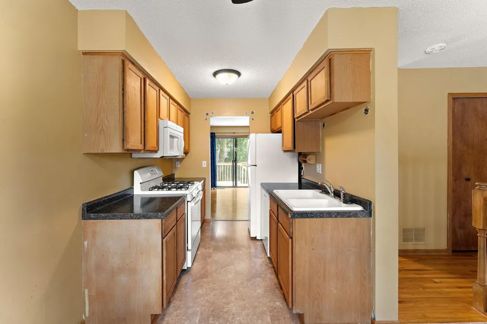 12131 Drake Street NW Coon Rapids, MN 55448