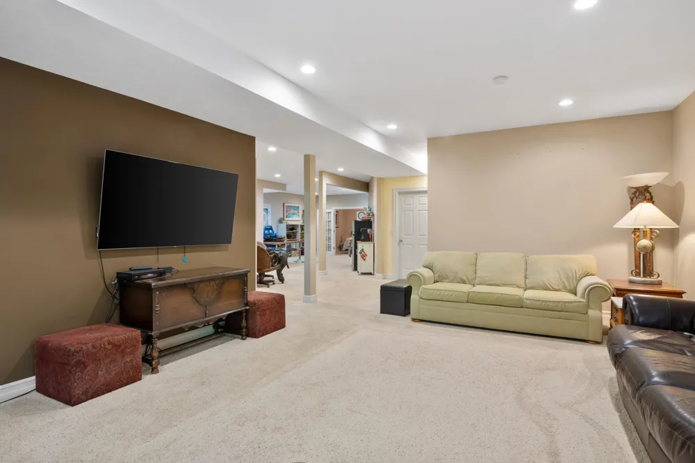 2725 Blue Meadow Drive Long Lake Township, MI 49685