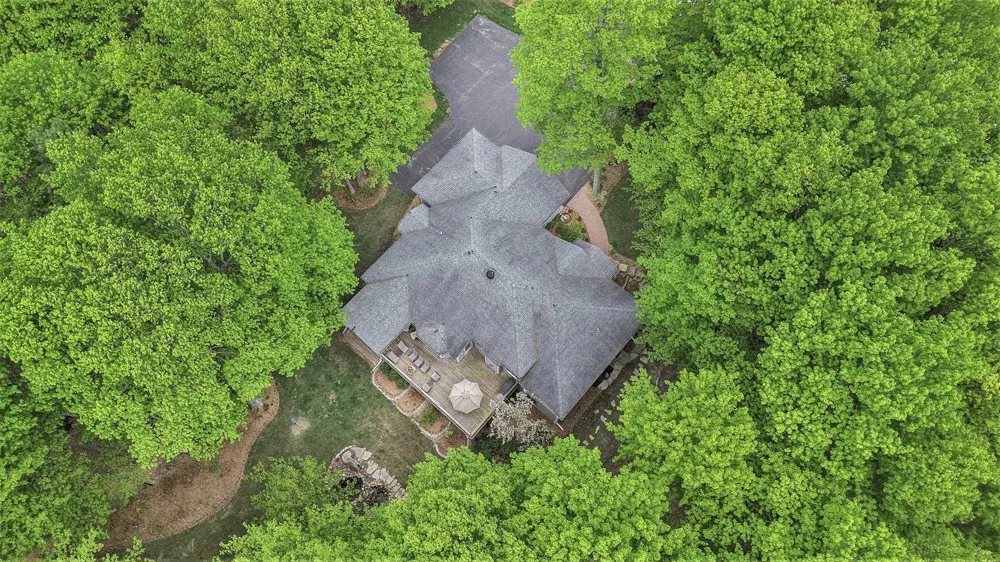 2725 Blue Meadow Drive Long Lake Township, MI 49685
