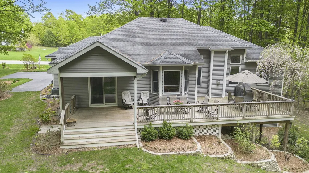 2725 Blue Meadow Drive Long Lake Township, MI 49685
