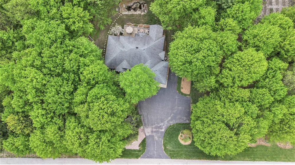 2725 Blue Meadow Drive Long Lake Township, MI 49685