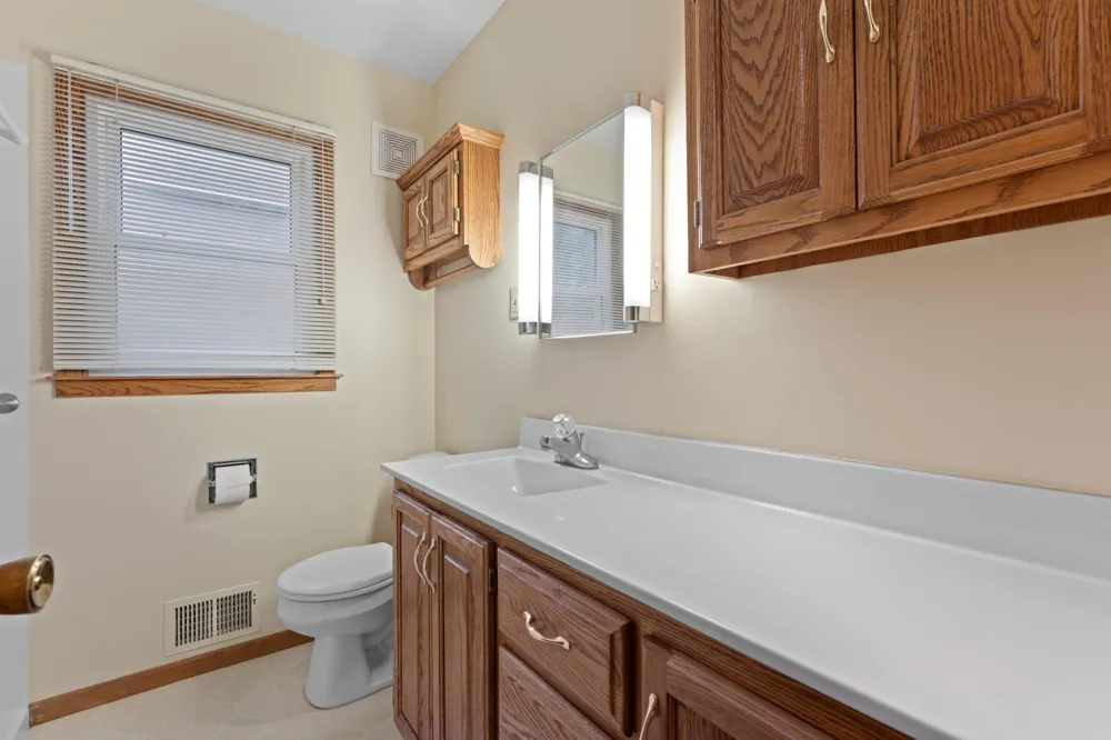 145 6th Street NW Plainview, MN 55964