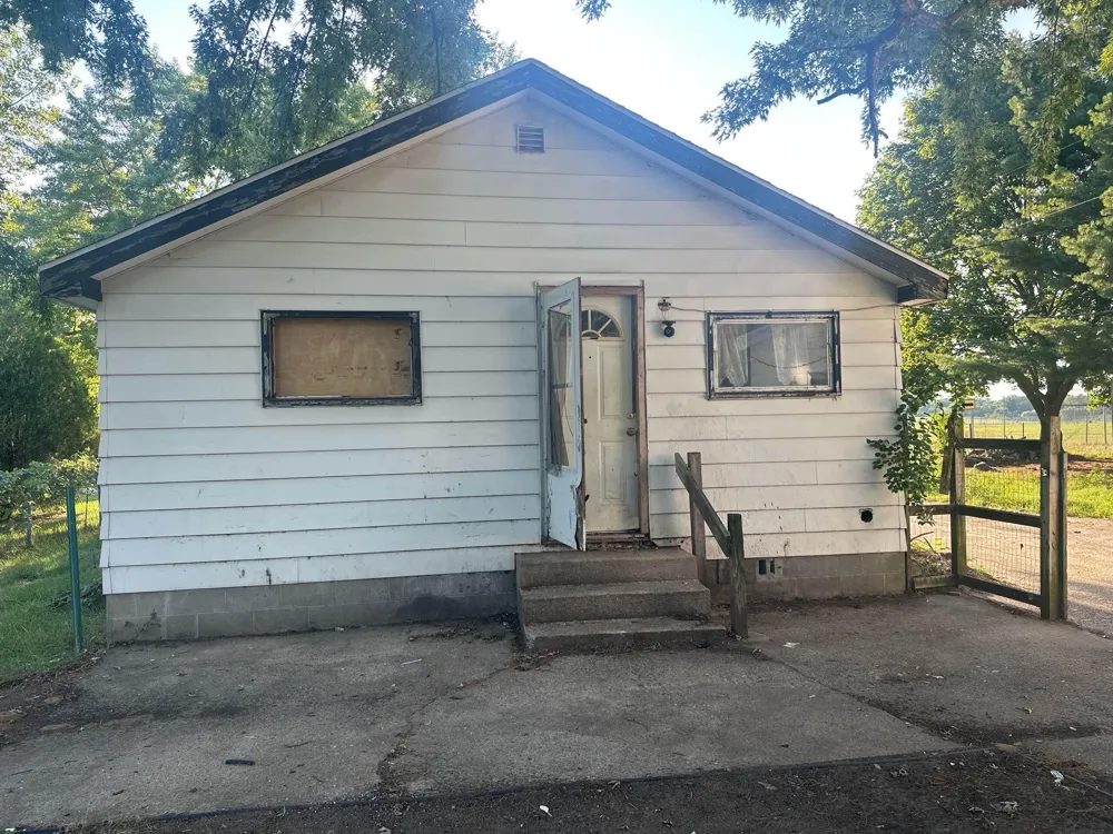 617 Gestner Road Benton Harbor, MI 49022