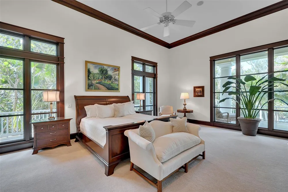 8132 SANDERLING ROAD Sarasota, FL 34242