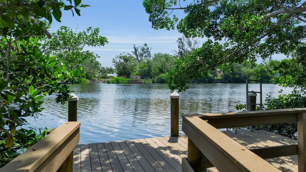 8132 SANDERLING ROAD Sarasota, FL 34242