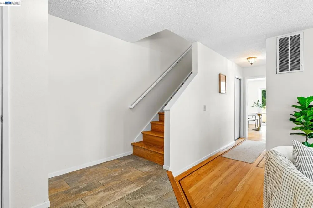 2149 Junction Ave #10 Mountain View, CA 94043