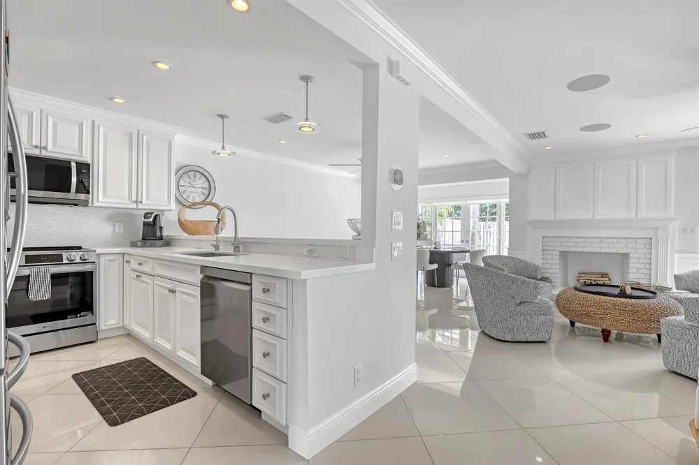 220 Celestial Way #6 Juno Beach, FL 33408
