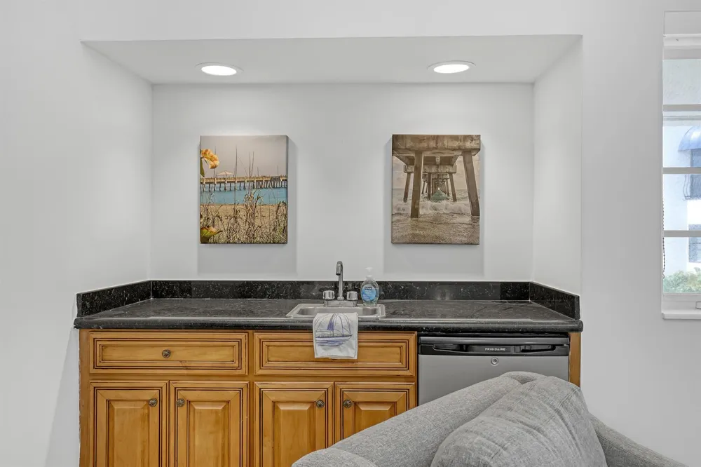 220 Celestial Way #6 Juno Beach, FL 33408