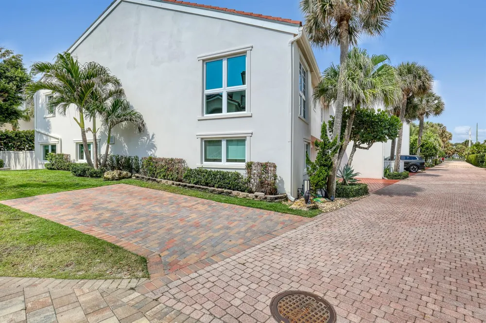 220 Celestial Way #6 Juno Beach, FL 33408