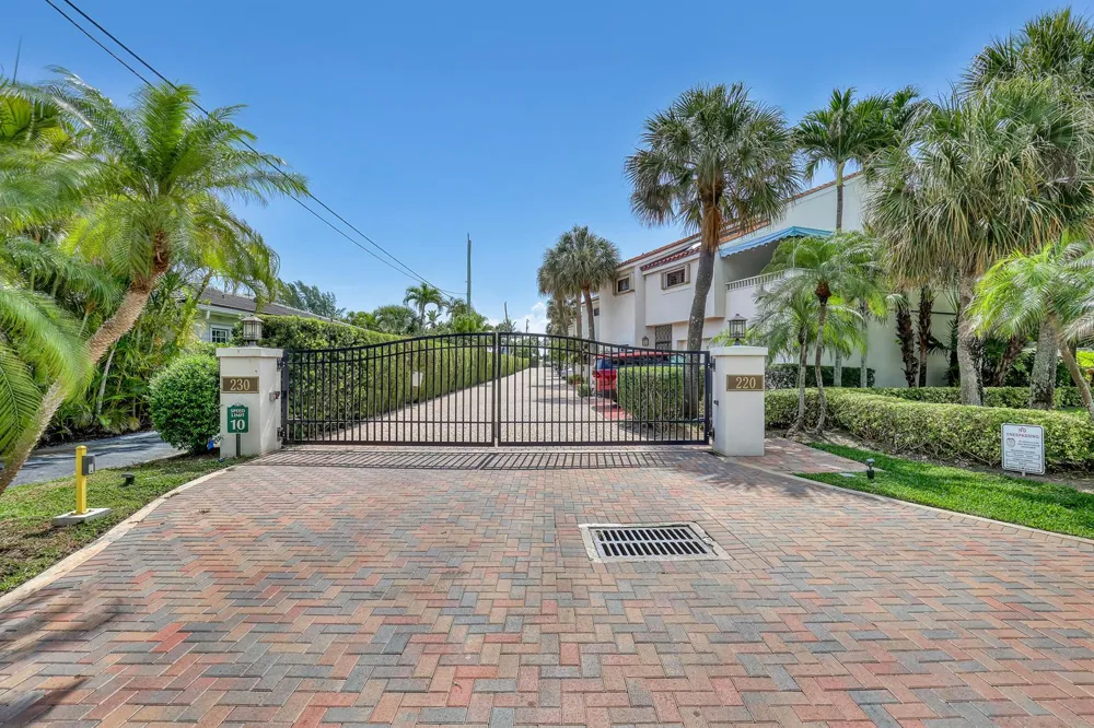 220 Celestial Way #6 Juno Beach, FL 33408