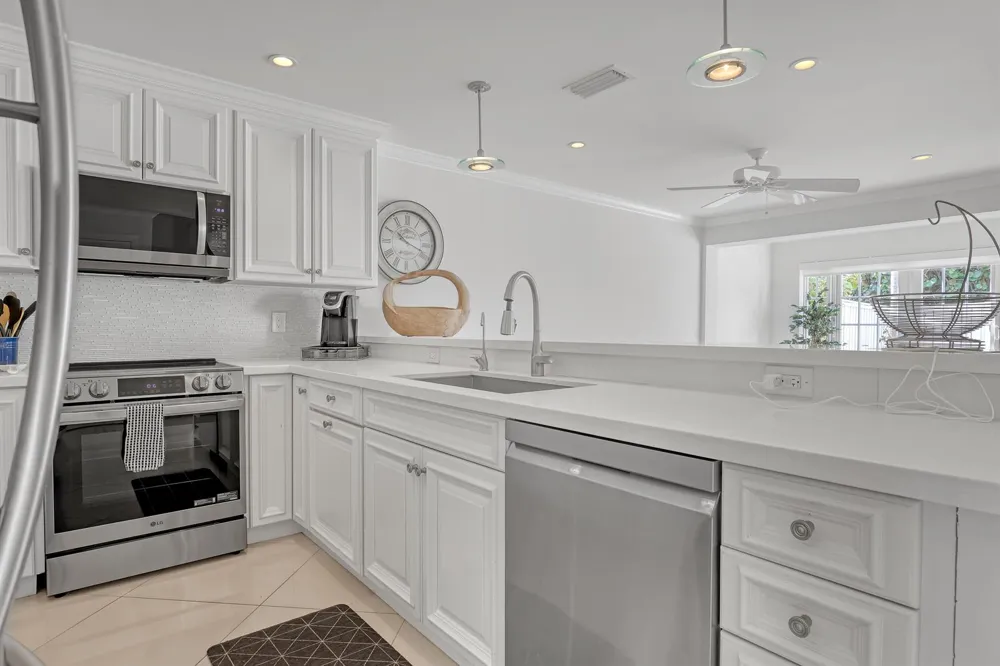 220 Celestial Way #6 Juno Beach, FL 33408