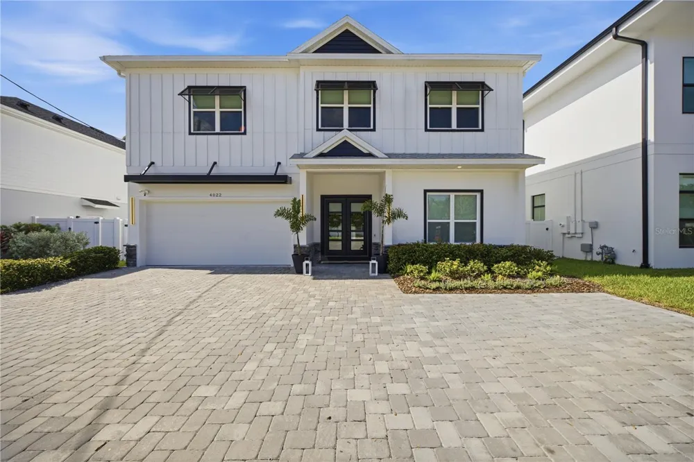 4022 W BAY TO BAY BOULEVARD Tampa, FL 33629