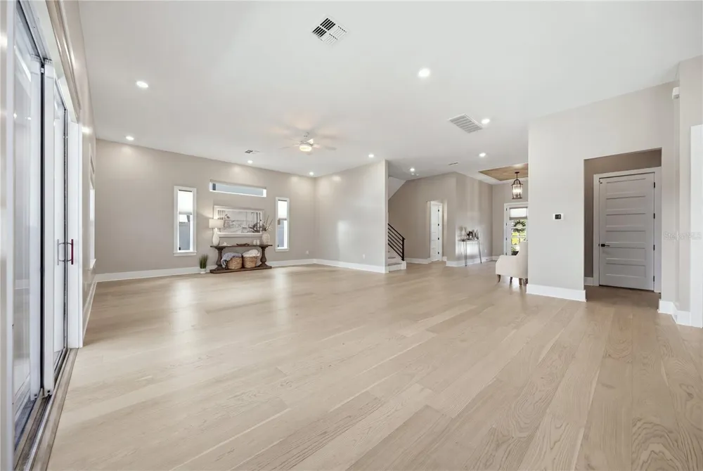4022 W BAY TO BAY BOULEVARD Tampa, FL 33629