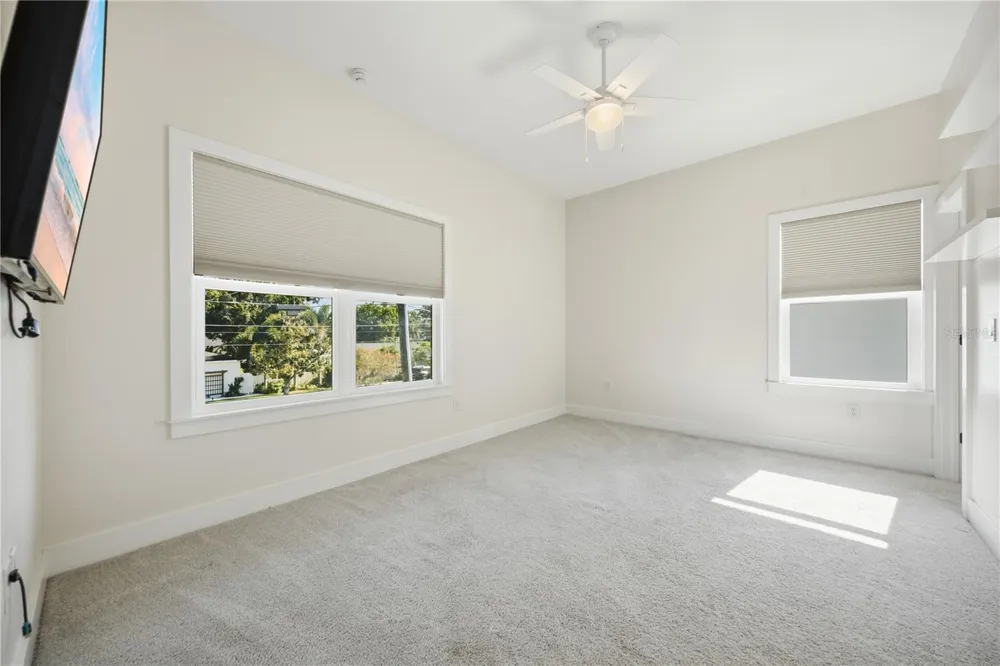 4022 W BAY TO BAY BOULEVARD Tampa, FL 33629
