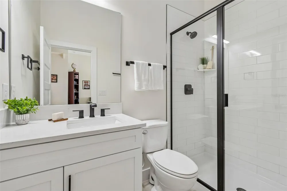 4022 W BAY TO BAY BOULEVARD Tampa, FL 33629