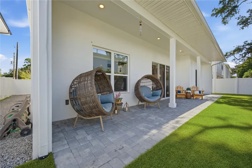 4022 W BAY TO BAY BOULEVARD Tampa, FL 33629