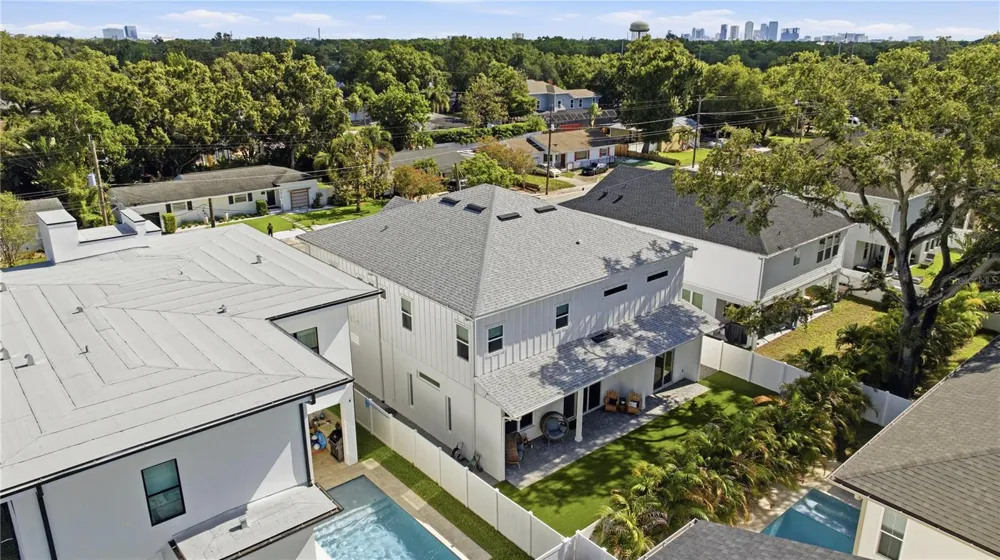 4022 W BAY TO BAY BOULEVARD Tampa, FL 33629