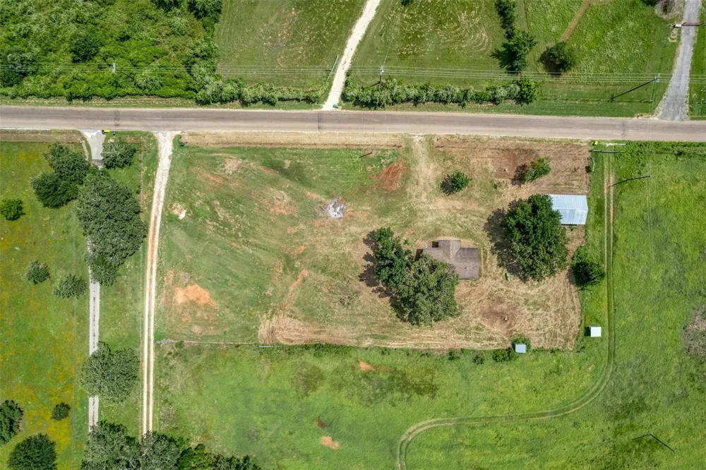 307 County Line Road Elgin, TX 78621