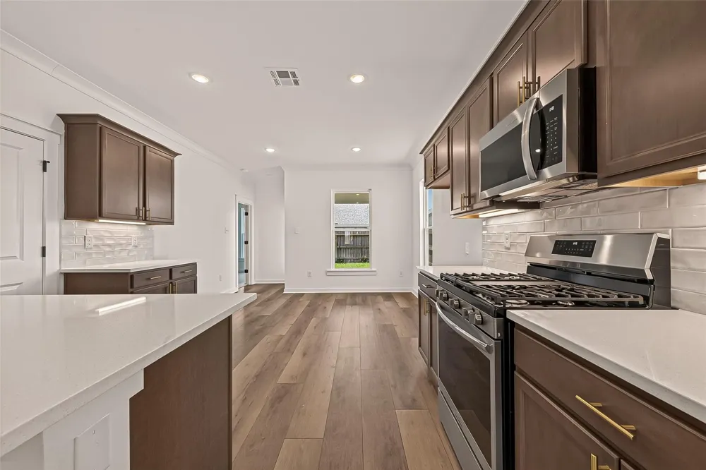 21126 Autumn Heights Bonney, TX 77583