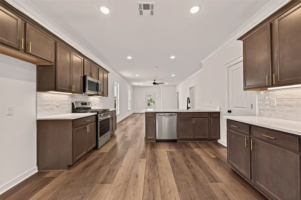 21126 Autumn Heights Bonney, TX 77583