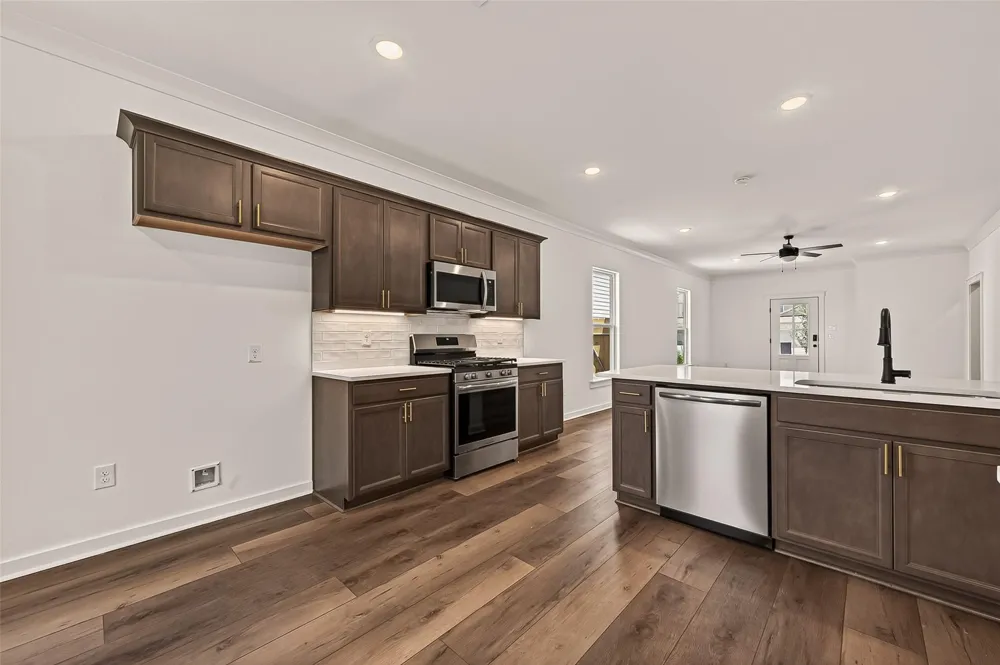 21126 Autumn Heights Bonney, TX 77583