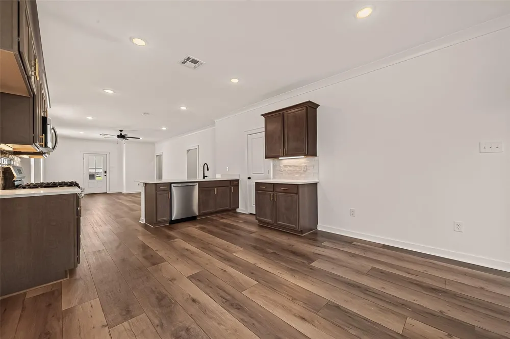21126 Autumn Heights Bonney, TX 77583