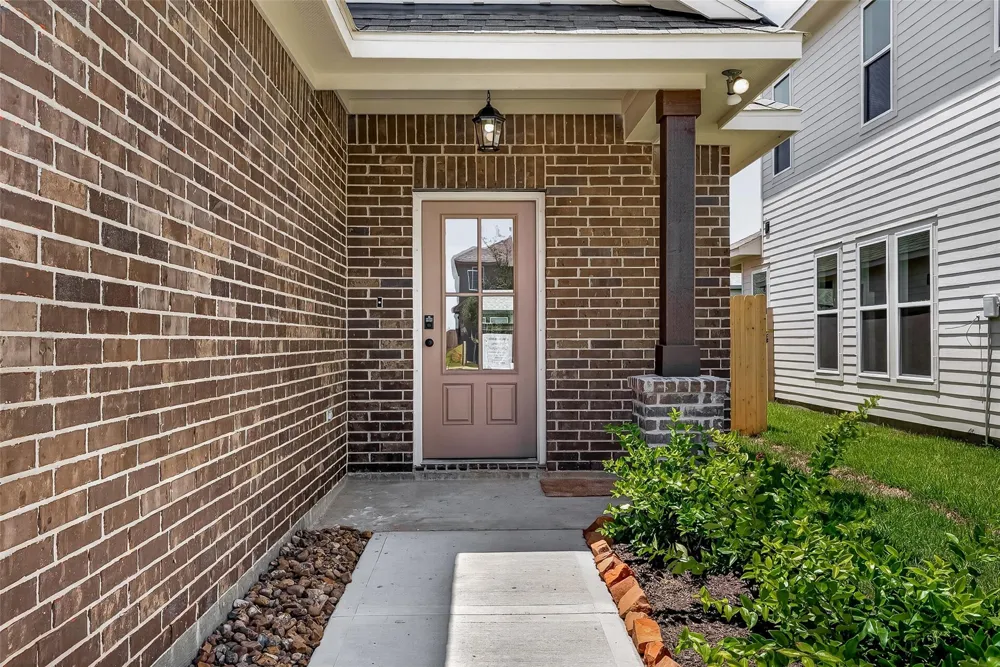21126 Autumn Heights Bonney, TX 77583