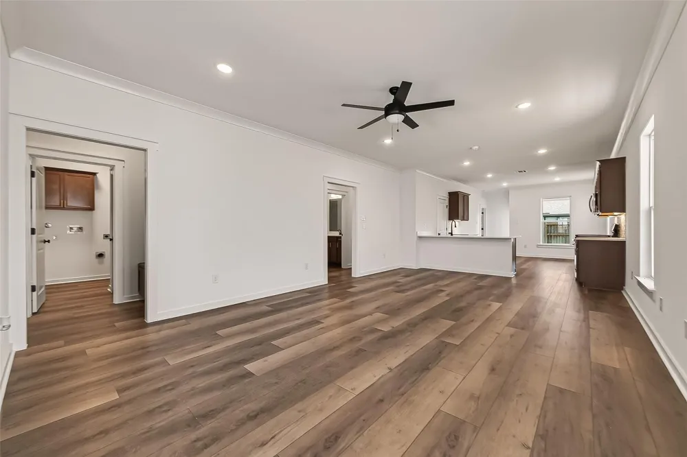 21126 Autumn Heights Bonney, TX 77583