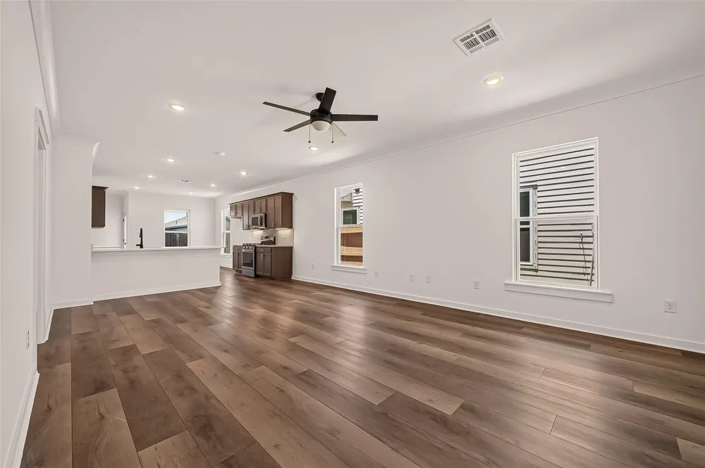 21126 Autumn Heights Bonney, TX 77583