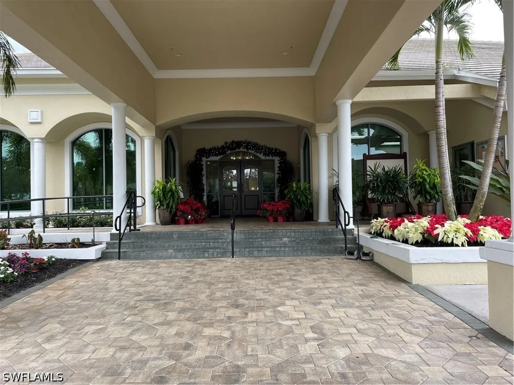 Cypress Trace Circle #2-101 Naples, FL 34119