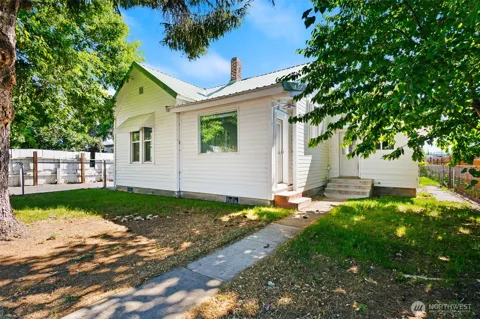 604 Pacific Street