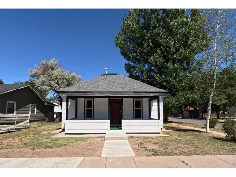 303 Curtis Street