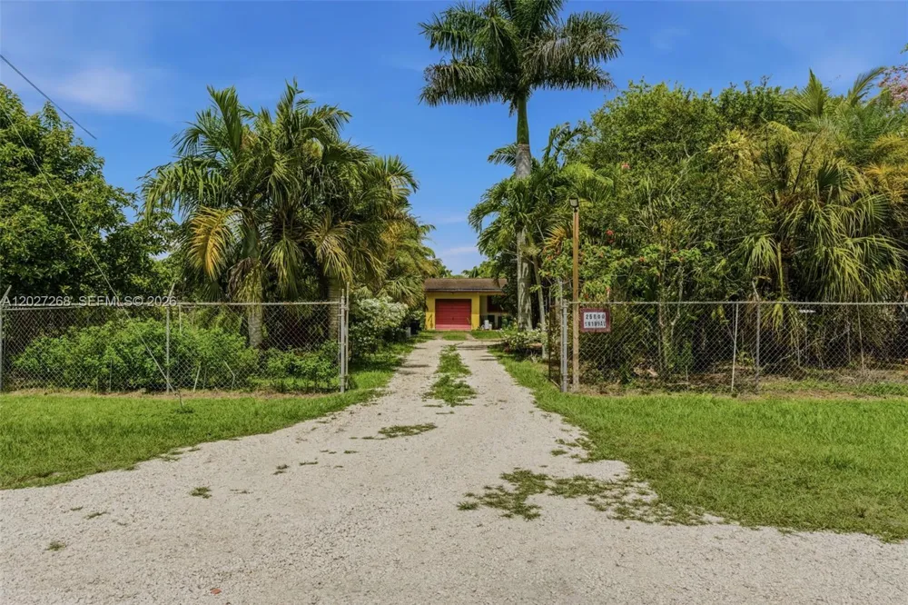 25800 SW 199th Ave Homestead, FL 33031