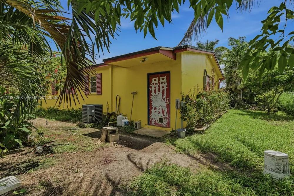 25800 SW 199th Ave Homestead, FL 33031