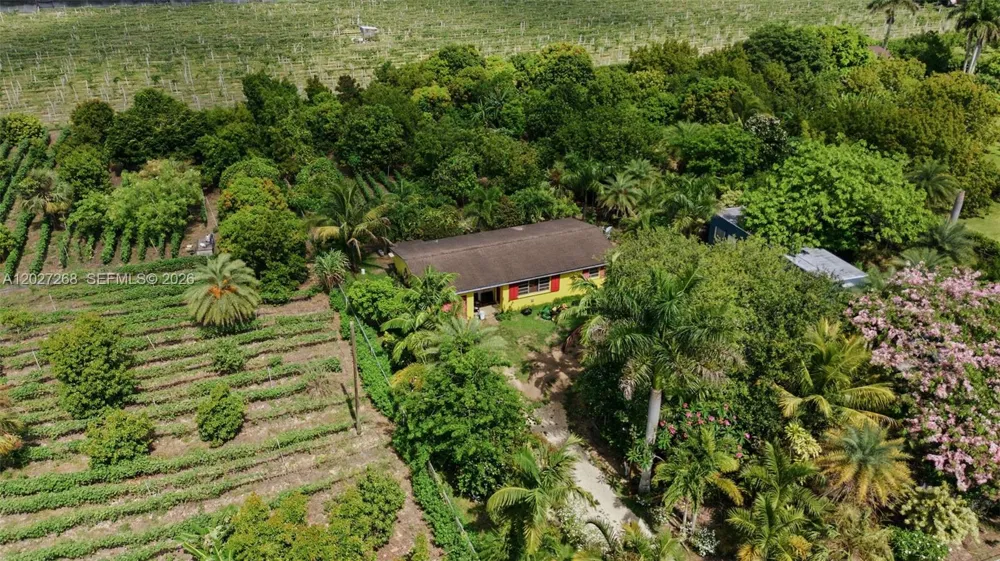 25800 SW 199th Ave Homestead, FL 33031