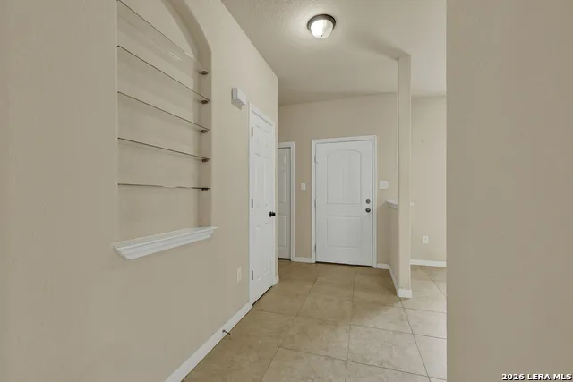 1060 Somerset Canyon Lake, TX 78133