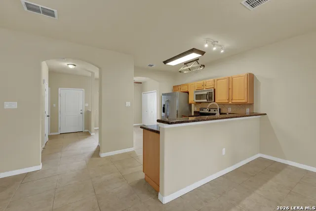 1060 Somerset Canyon Lake, TX 78133