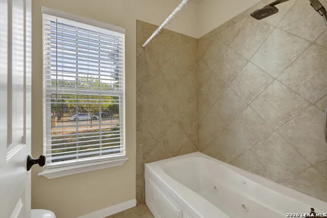 1060 Somerset Canyon Lake, TX 78133