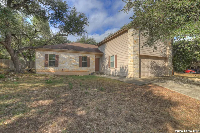 1060 Somerset Canyon Lake, TX 78133