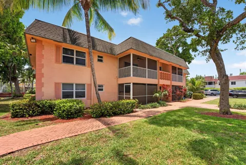 760 SE 2nd Avenue #D216