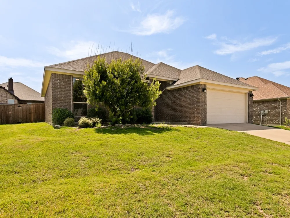 4009 Kensington Drive Sanger, TX 76266