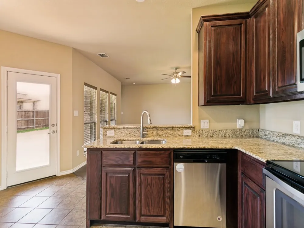 4009 Kensington Drive Sanger, TX 76266