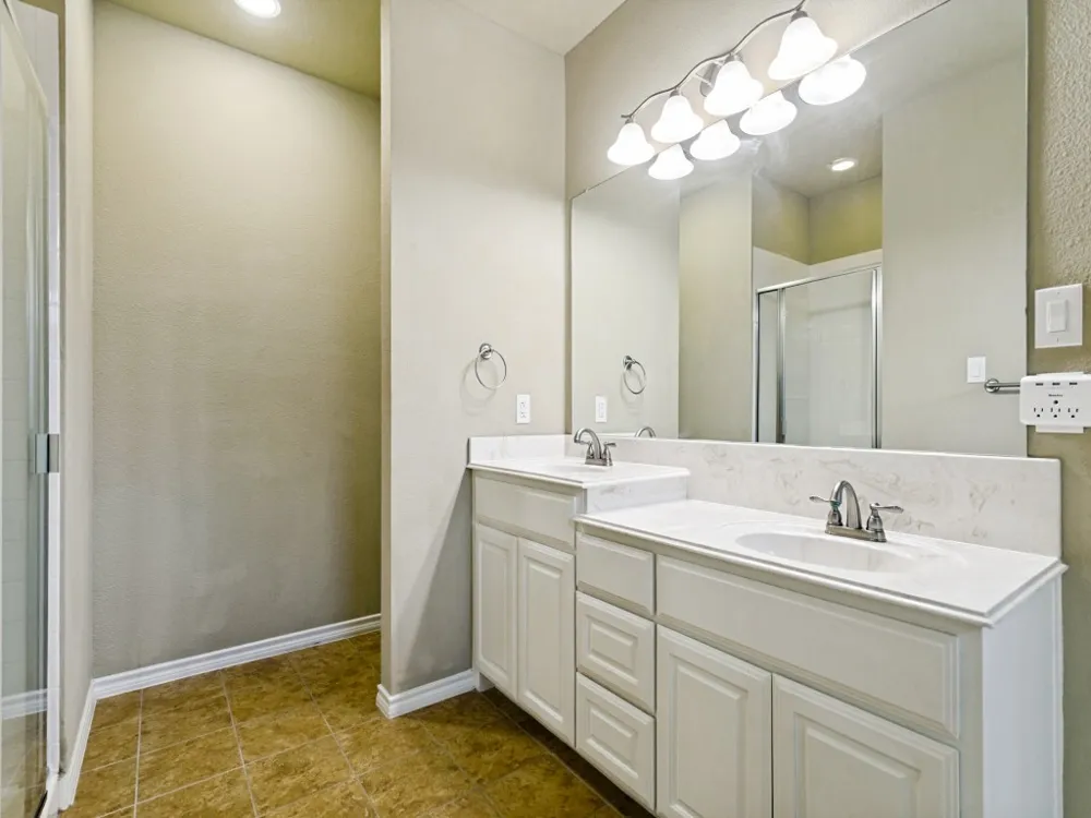 4009 Kensington Drive Sanger, TX 76266