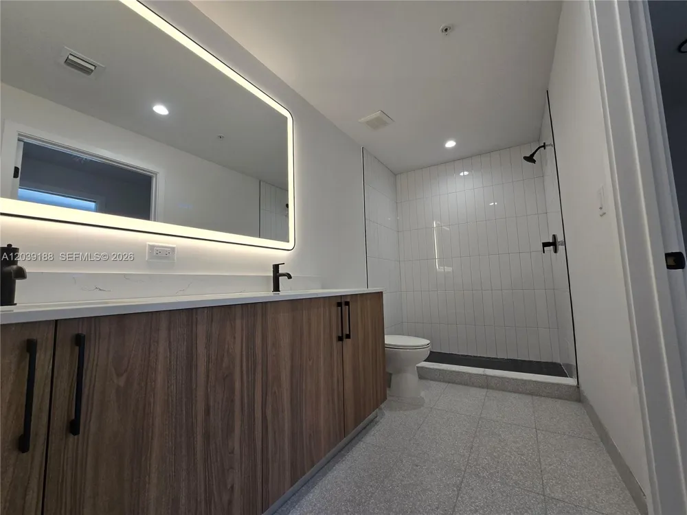 2233 Fillmore St #201 Hollywood, FL 33020