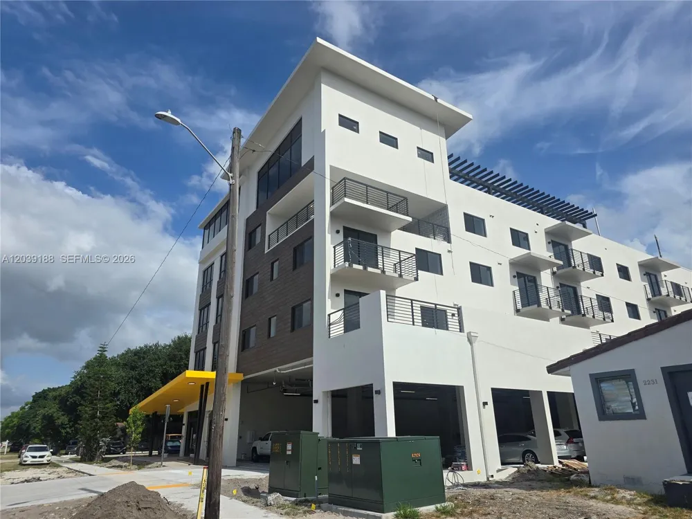2233 Fillmore St #201 Hollywood, FL 33020