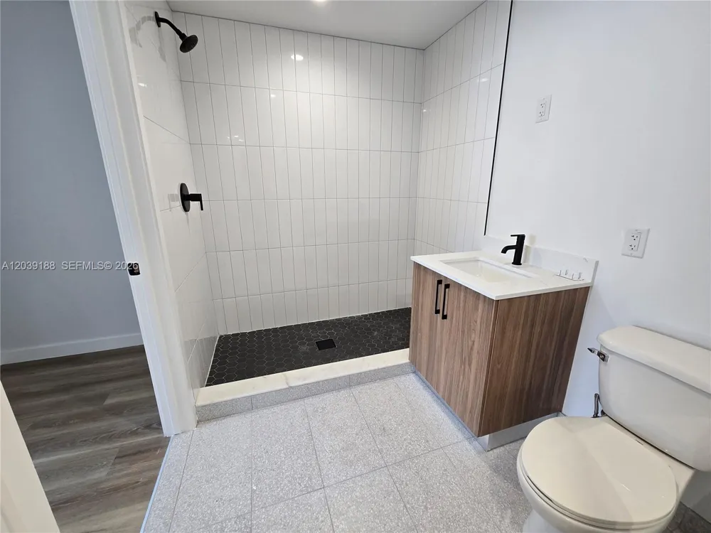 2233 Fillmore St #201 Hollywood, FL 33020