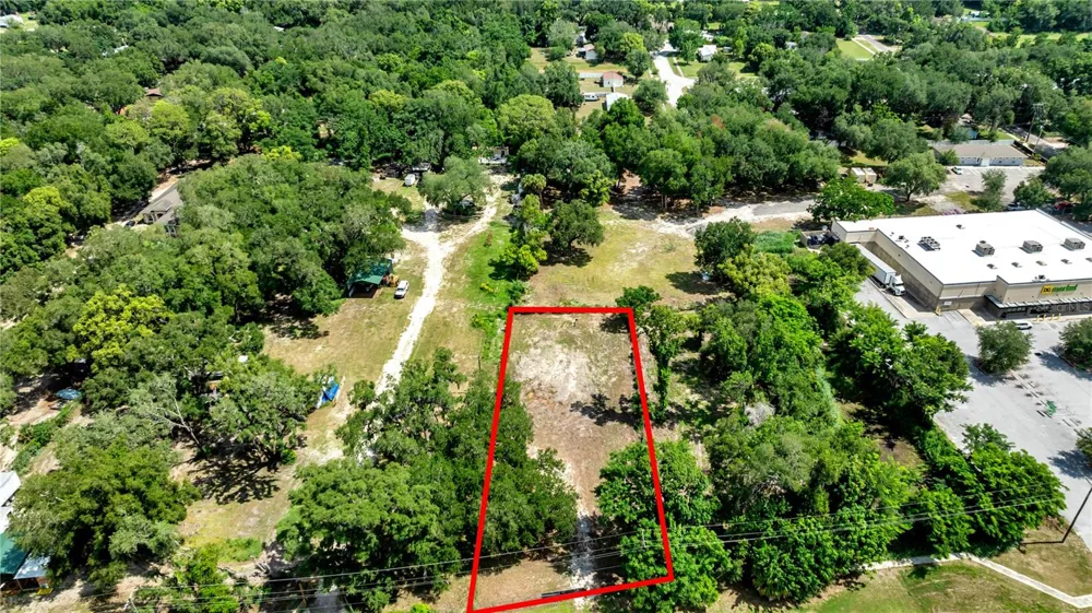 9924 ROCKHILL ROAD Thonotosassa, FL 33592