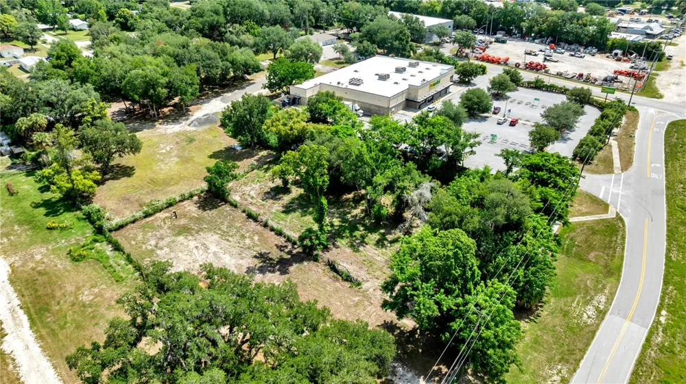 9924 ROCKHILL ROAD Thonotosassa, FL 33592