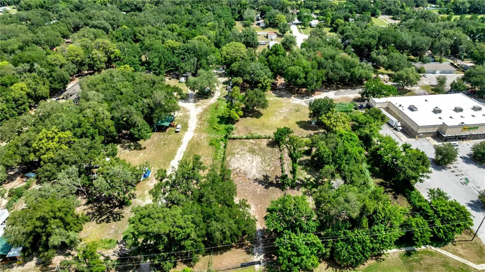 9924 ROCKHILL ROAD Thonotosassa, FL 33592